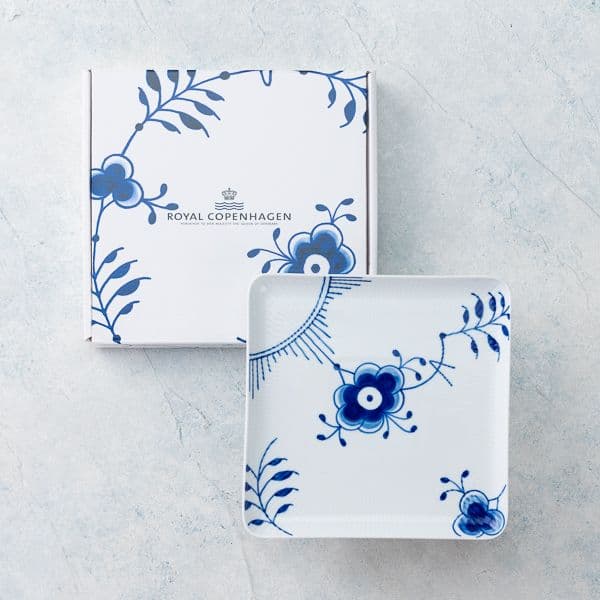 ブルーフルーテッド メガスクエアディッシュ20cm